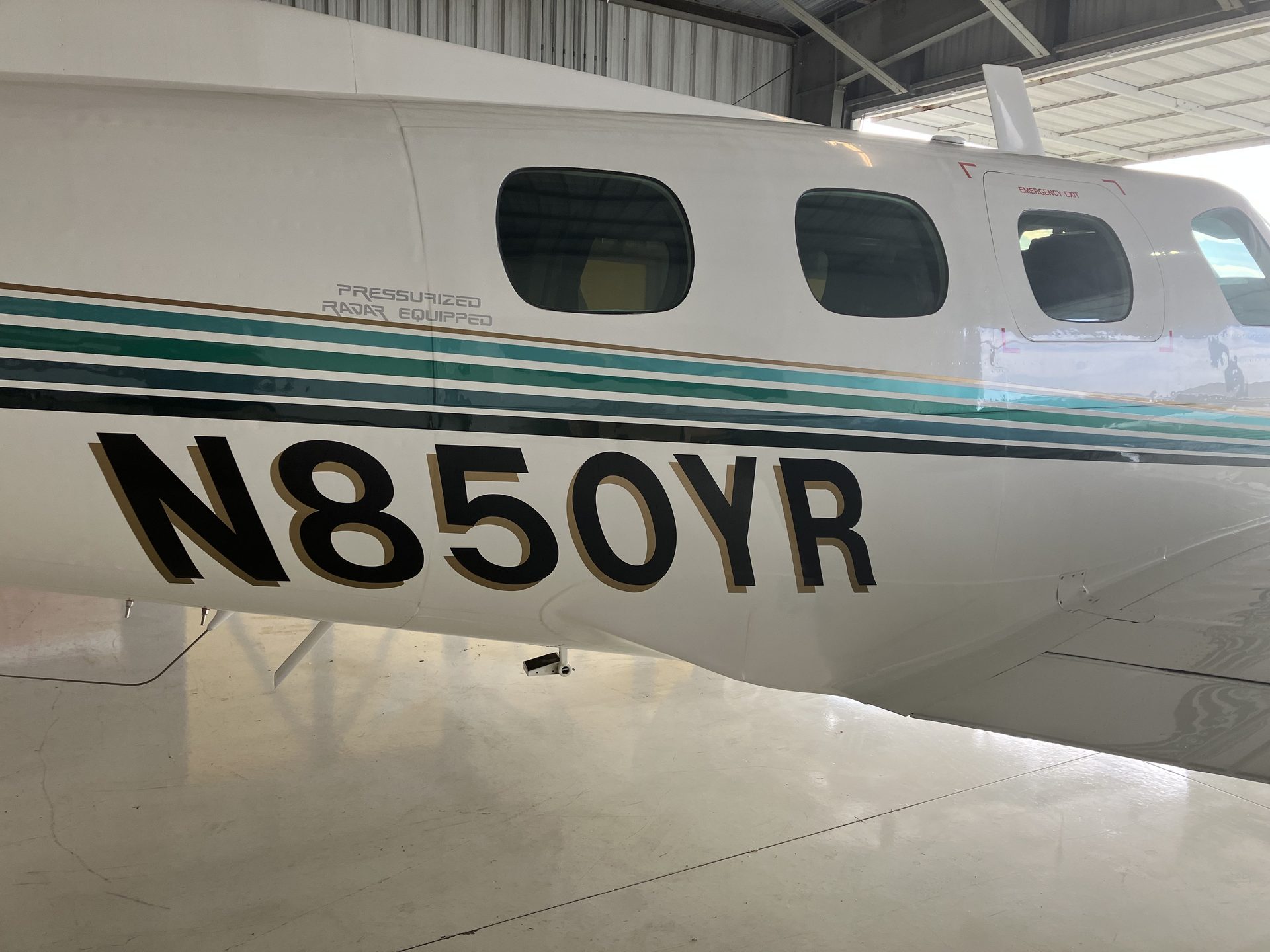 N850YR hangar view