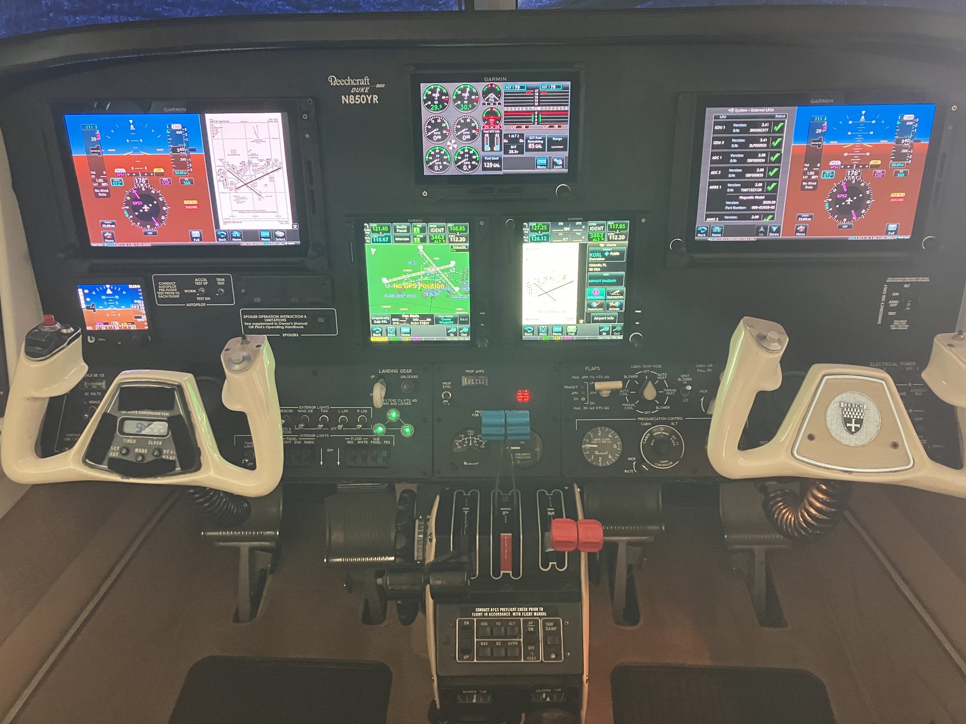 N850YR hangar view