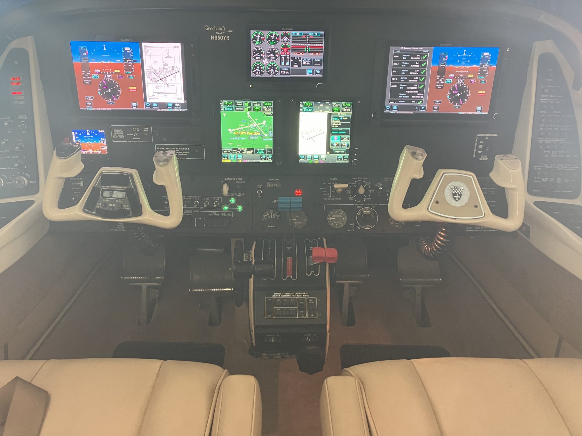 N850YR hangar view